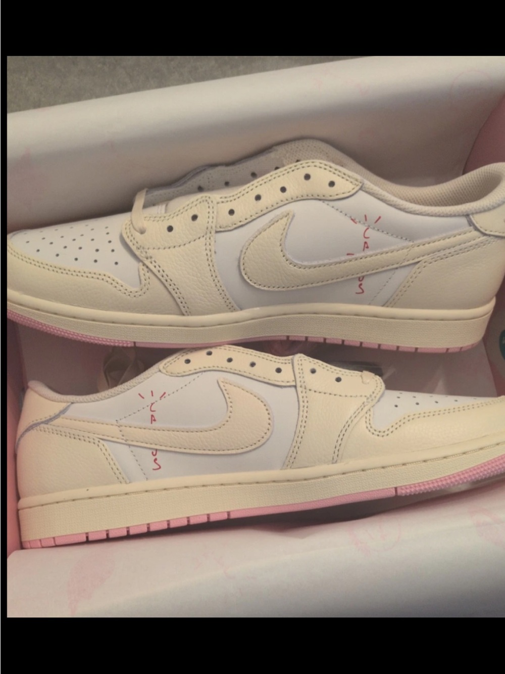 Travis Scott Air Jordan 1 Low Top Sneakers in Cream, White & Pink - Picture 2 of 4